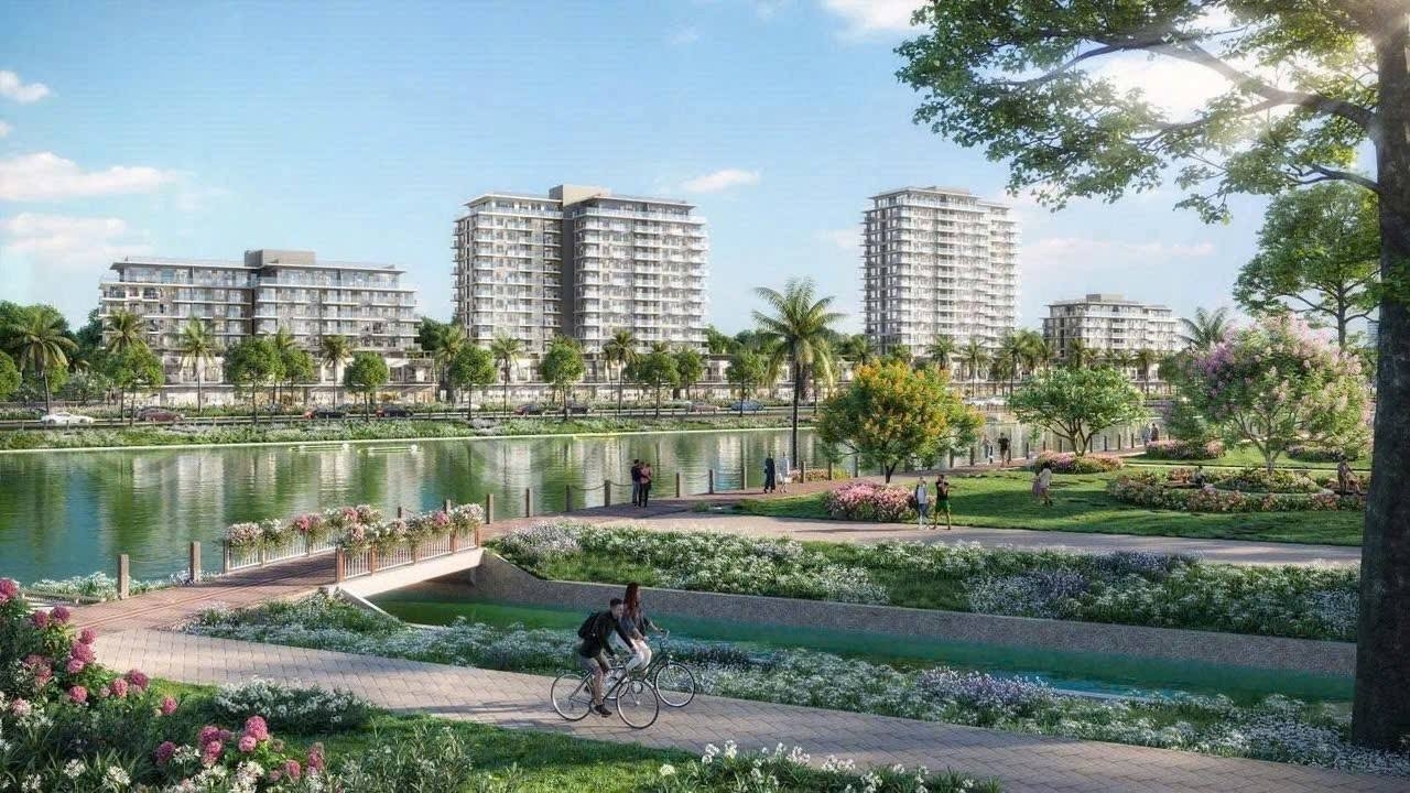 Hồ bơi tràn bờ phong cách resort tại Solaria Rise
